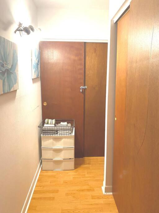 Entire Loft - Elevator - Balcony - Free P - 10M Downtown Appartement Québec Buitenkant foto