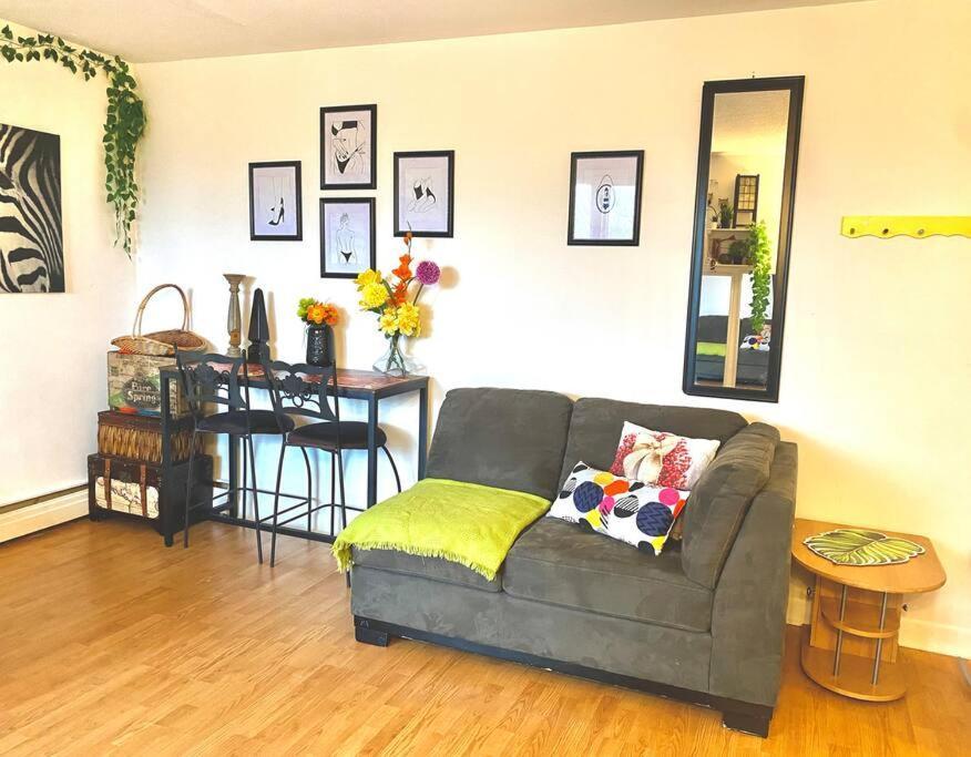 Entire Loft - Elevator - Balcony - Free P - 10M Downtown Appartement Québec Buitenkant foto