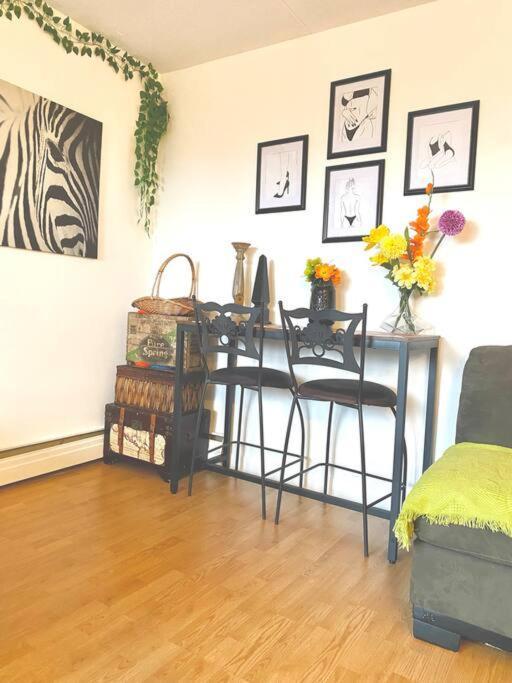 Entire Loft - Elevator - Balcony - Free P - 10M Downtown Appartement Québec Buitenkant foto