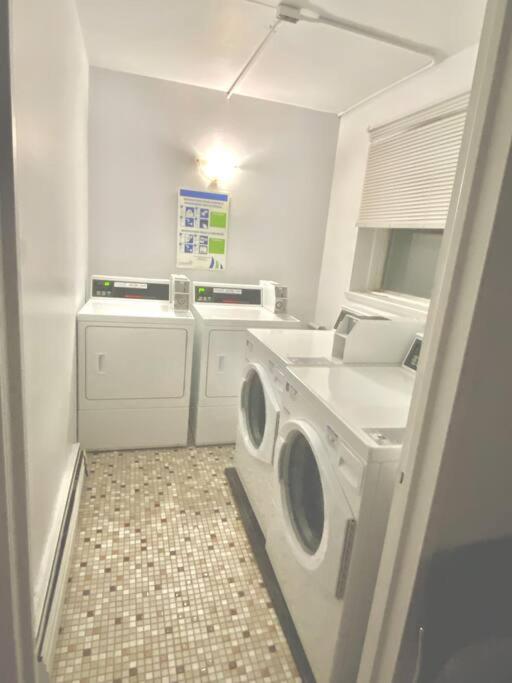 Entire Loft - Elevator - Balcony - Free P - 10M Downtown Appartement Québec Buitenkant foto